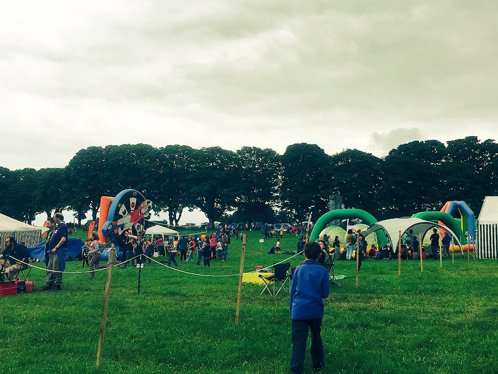 simplythebesttm's tweet image. Great fun here for #cubfest! So much going on! #Cubs #scouts #events #eventprofs #summer #somuchgoingon #jumpoff