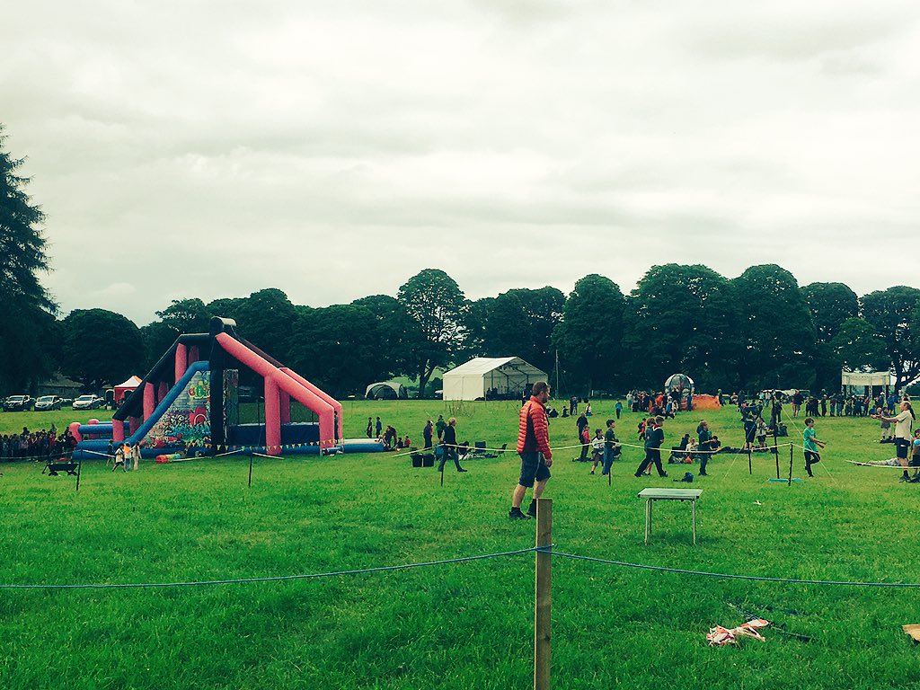 simplythebesttm's tweet image. Great fun here for #cubfest! So much going on! #Cubs #scouts #events #eventprofs #summer #somuchgoingon #jumpoff