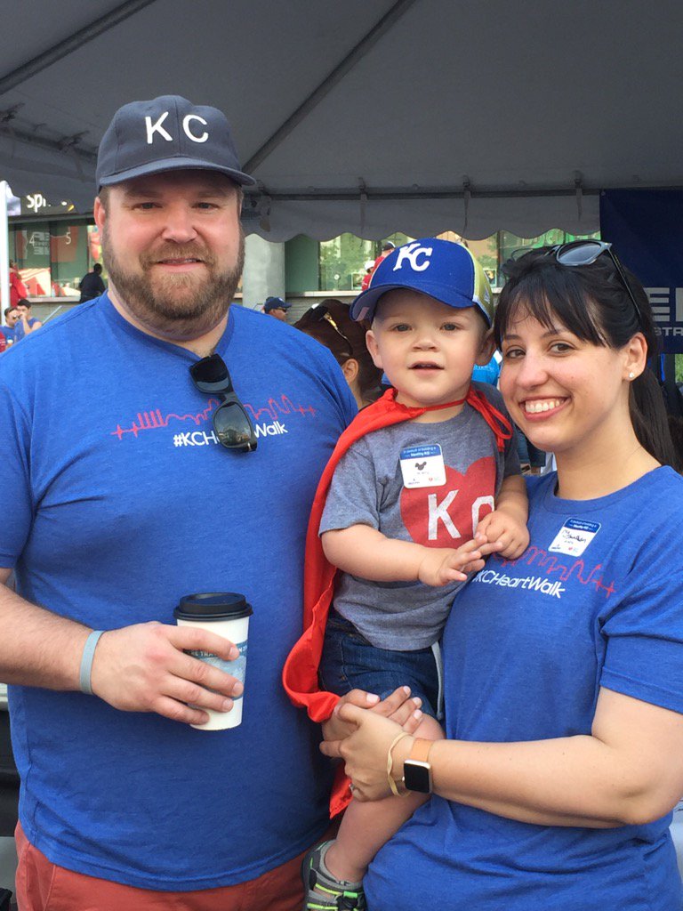 Lindainchitown's tweet photo. #KCHeartwalk @AHAKansasCity https://t.co/qtnqYBDi69