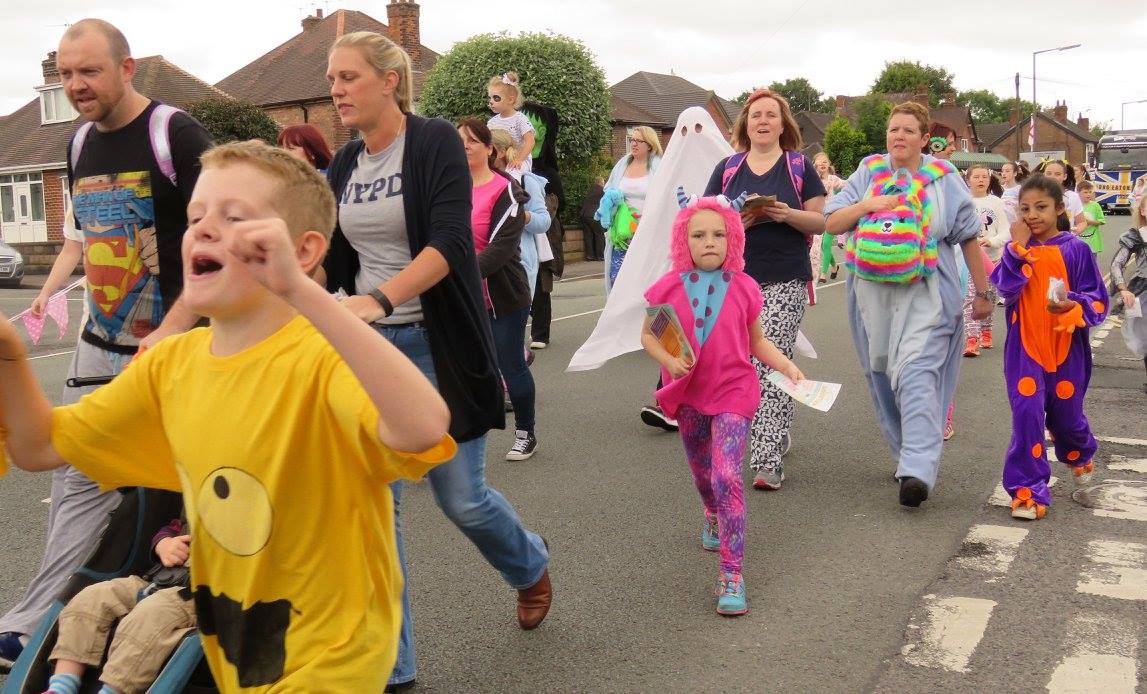 erewashsound's tweet photo. Check out our photos from a fantastic @LongEatonCarny parade earlier today - great turnout! https://t.co/75dmWp1rS0 https://t.co/oakzzPlC2v