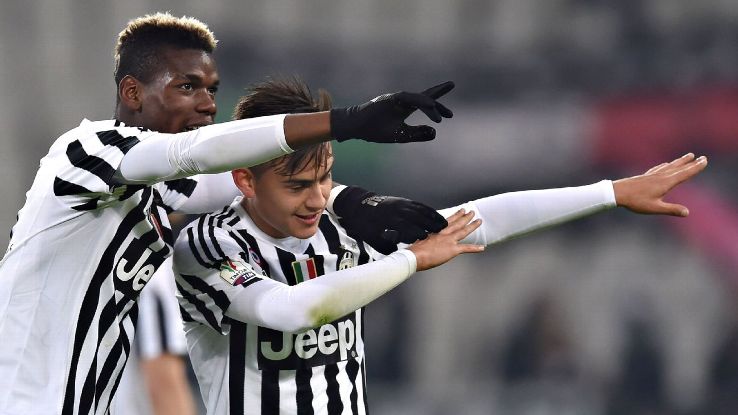 Nelson_Menfoot's tweet photo. On voit clairement Pogba forcer un adolescent  a faire un salut nazi.
#TweetCommeLEquipe https://t.co/kvI8cICgtu