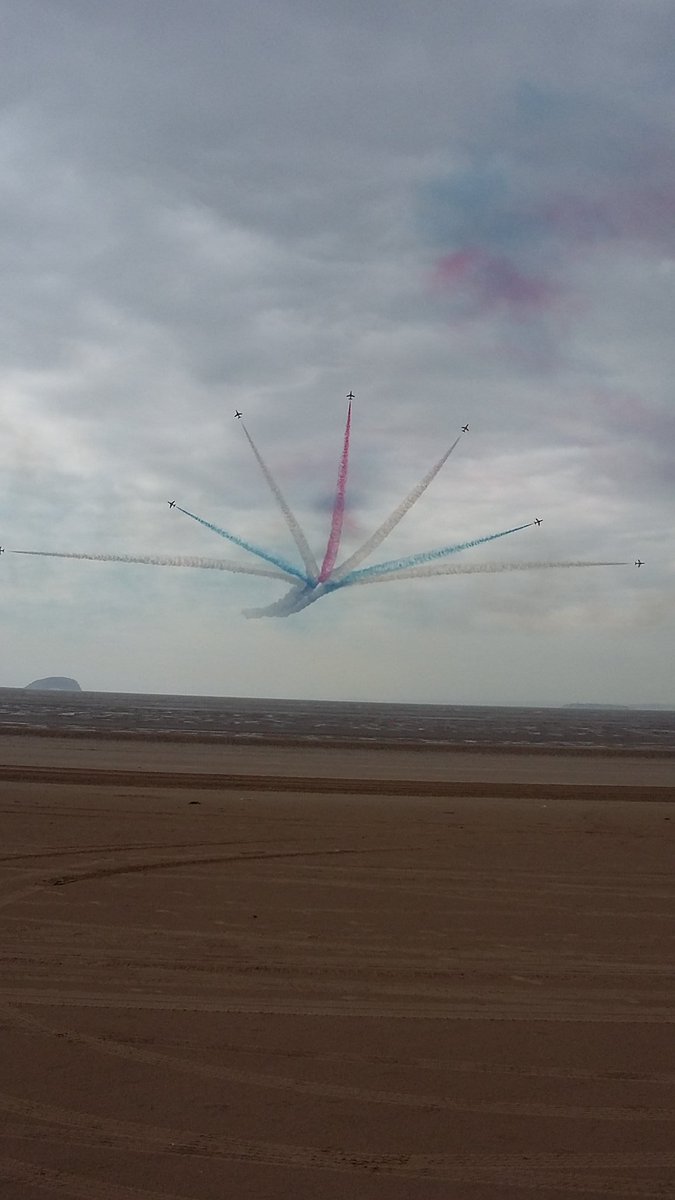 Fab display from The Redarrows!!!!! Shame is wasn't blue,blue sky xxx
