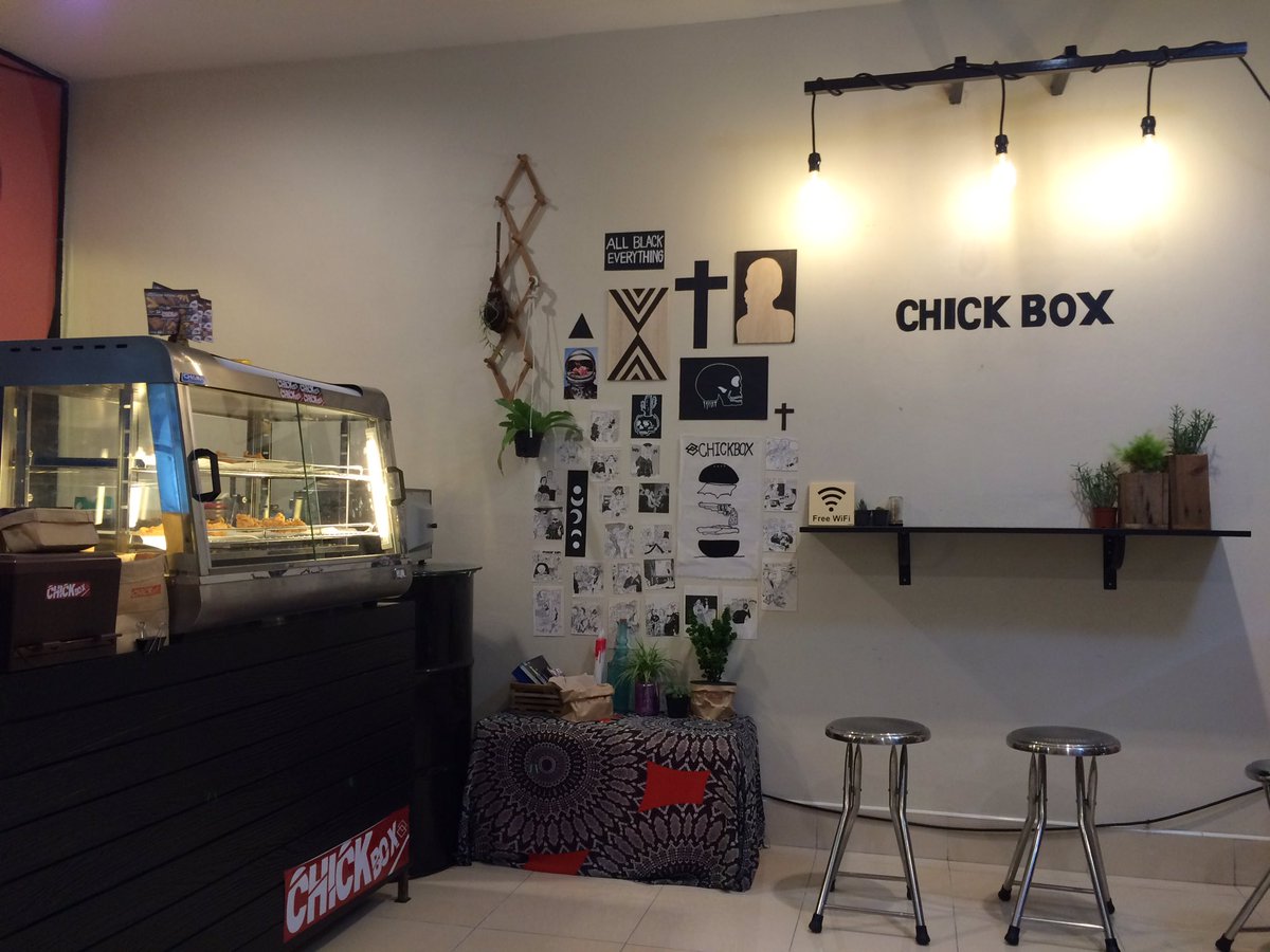 _petrapim's tweet photo. ร้านน่ารัก ราคาไม่แพง😳😍😊 #ReviewPhuket #chickbox https://t.co/pGLQFXw5AJ