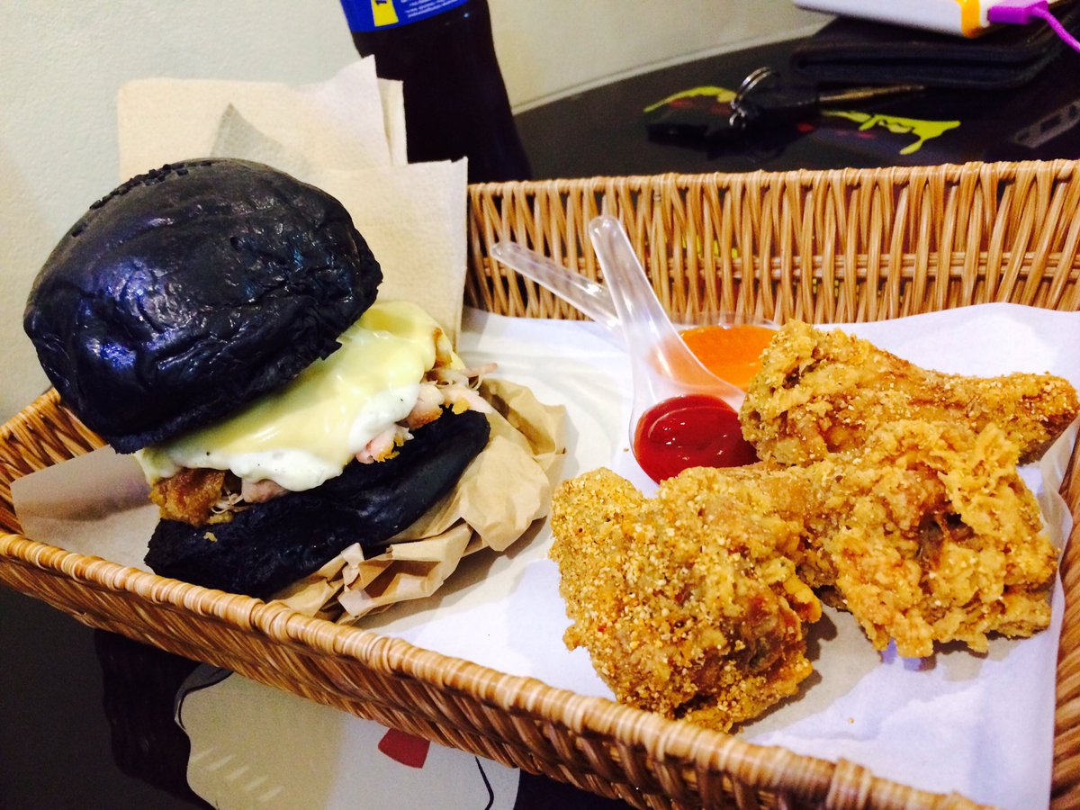 _petrapim's tweet photo. ร้านน่ารัก ราคาไม่แพง😳😍😊 #ReviewPhuket #chickbox https://t.co/pGLQFXw5AJ