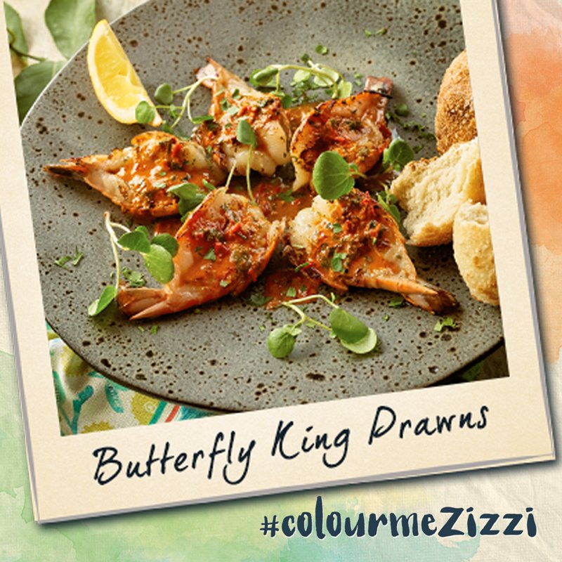 WeAreZizzi's tweet photo. Say hello to the KING and his little soul-diers! #ColourMeZizzi ๐ https://t.co/WR2rDgdWhJ