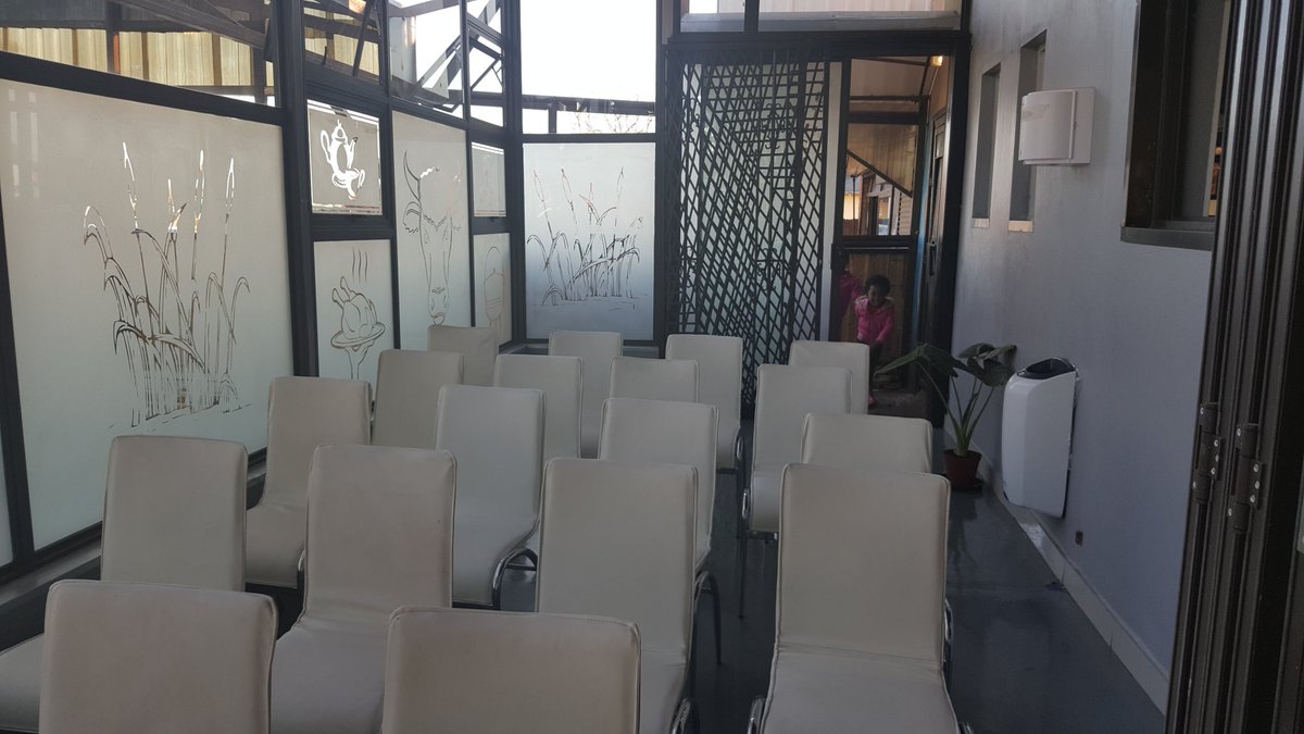TownshipEcoApp's tweet photo. Came across Baza Baza Road House Restaurant in Orlando East. Perfect for hosting gatherings. https://t.co/Qdmy5VFVCI https://t.co/W8XYWjvLA3