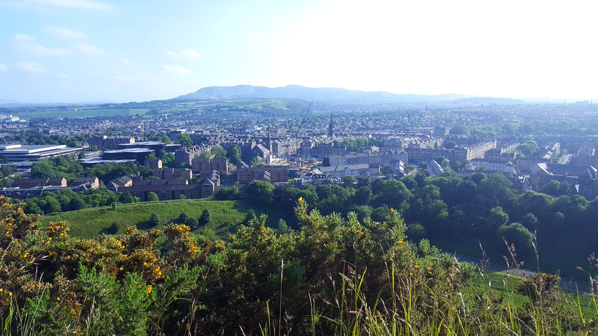 BrionyWinn's tweet photo. #Edinburgh #ClimbedIt #ArthursSeat #Sunny #View #Landscape #Scotland ๐ https://t.co/BV3uLp3G3g