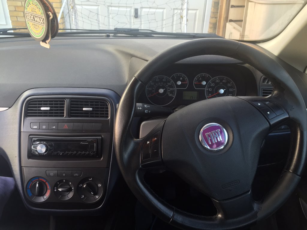 Joe Halliday tweet media