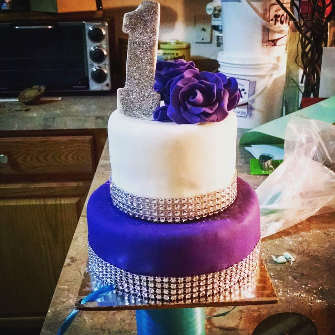 KyHempWorks's tweet photo. Gourmet b-day cake for dogs! Made with #KYProudHemp protein and lotsa love! @organiccowboy @KYHempsters #PuppyLove https://t.co/dFKWf4dxqL