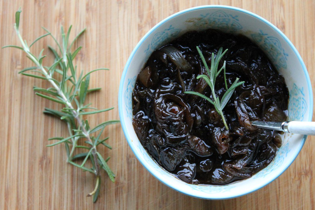 LollysSweets's tweet photo. Caramelized Onion Jam https://t.co/z6EQQwBILX https://t.co/hxDMibwufK