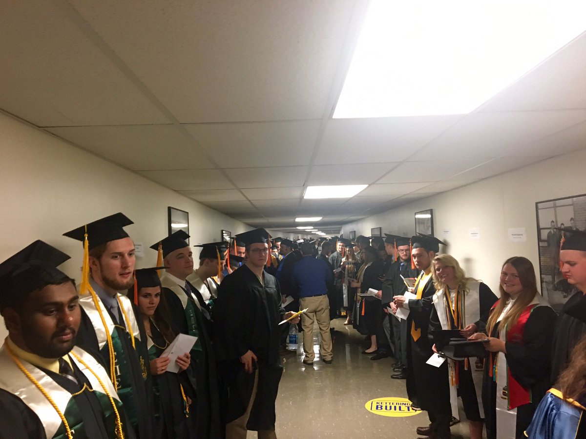 KetteringU's tweet photo. Graduates lined up and ready to go! #KetteringCommencement https://t.co/a1GdlGeVnv
