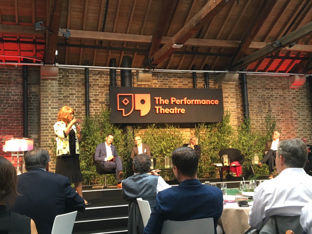 FelipeCalderon's tweet photo. En Londres, participo en inusual evento: "The Performance Theatre". Hablé sobre Crimen Organizado. Gran Experiencia! https://t.co/AgxsyuwTDk