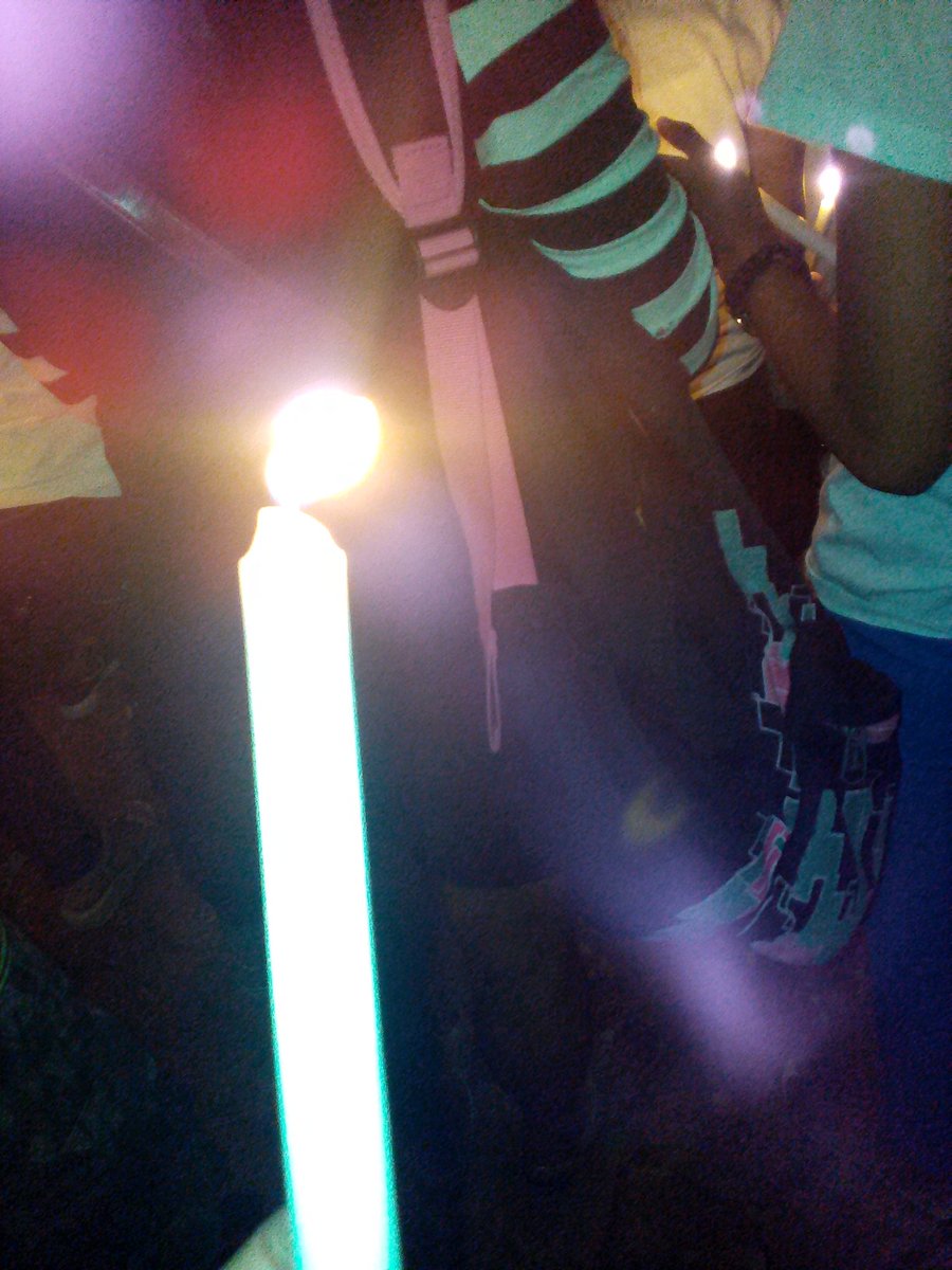 mari_abadiano's tweet photo. Team Grimmie Philippines candle lighting. @addieRIAN @lynndolz @resteasygrimmie @TeamGrimmie https://t.co/dGtiRYOEoM