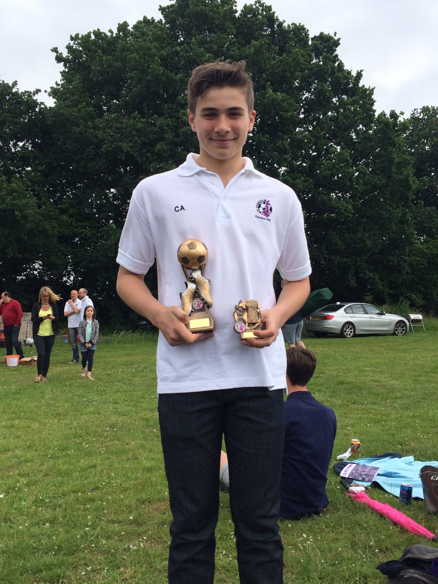 KAburrow's tweet photo. Big thanks to @Premier1GK @Scotty_Bevan @charliesearle @SM_futbolcoach Connor wins parents player https://t.co/gzo7jRLznD