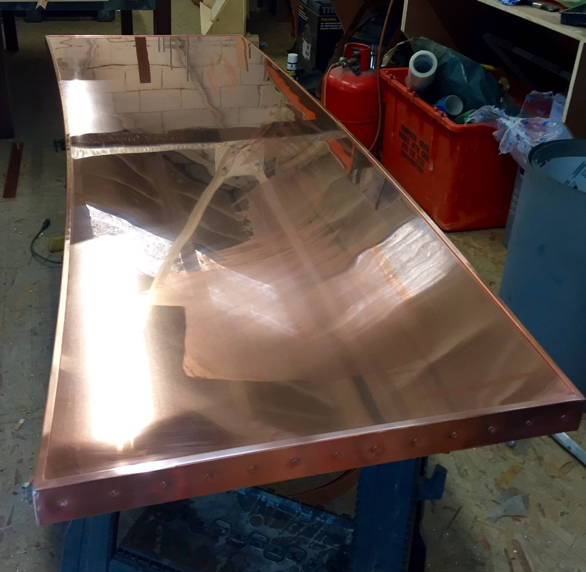Zinc_Interior's tweet photo. Custom #receptiondesk we were commissioned inc #curved #coppercounter #copperplinth for a new upmarket #solarium https://t.co/D9ijjNXZrO