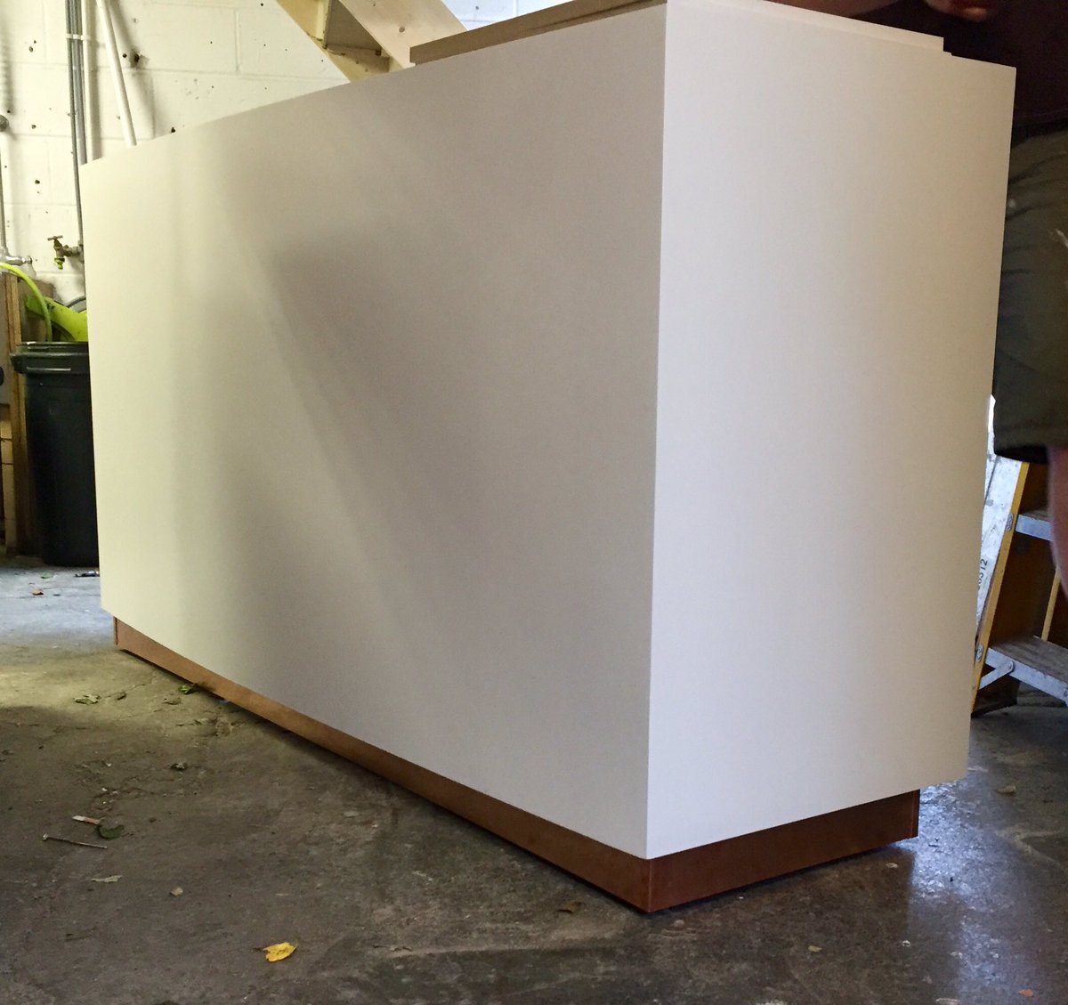 Zinc_Interior's tweet photo. Custom #receptiondesk we were commissioned inc #curved #coppercounter #copperplinth for a new upmarket #solarium https://t.co/D9ijjNXZrO