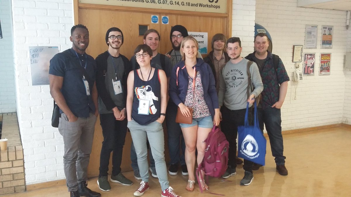 smiffiss's tweet photo. #DrupalApprentices having lots of fun in Brighton #dcb2016 https://t.co/z8gX3XRaGh