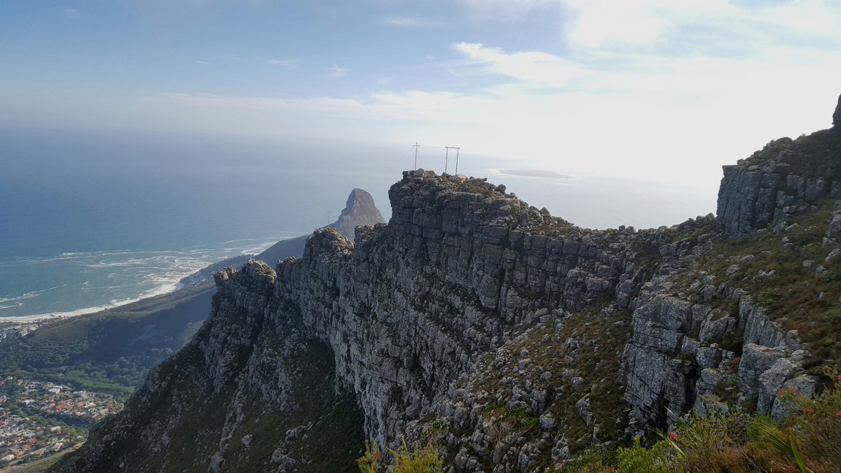 tarynventures's tweet photo. Just the little tippy top of #lionshead visible on the way up from #indiavenster #tablemountain. #CapeTown yesterday https://t.co/RggrPoQnkD