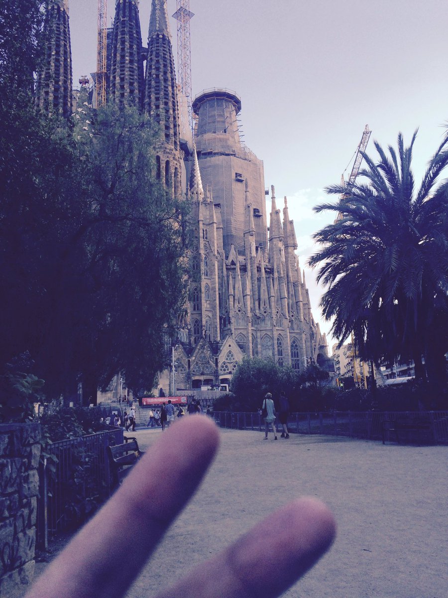 ef_frutos's tweet photo. Hasta pronto Barcelona 😘😘!! #barcelona #offsonar #sagradafamilia #FelizSabado #BuenFinde https://t.co/xKWKRAFd3h