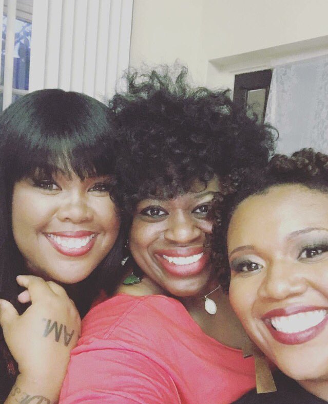queensspeak's tweet photo. A lot of smiles after our "Knowledge of Self" workshop!! #QUEENU #QUEENSSPEAK https://t.co/AJHwCH3R2b