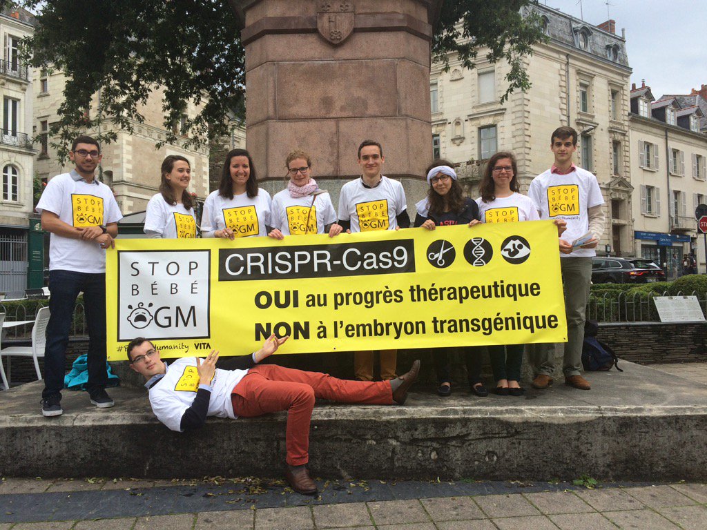 allianceVITA's tweet photo. À Angers les VITA Jeunes disent non aux bébés OGM ! #StopbebeOGM #CRISPR-Cas9 https://t.co/3Z3q8q5aKF