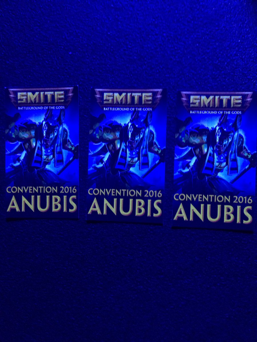 iRaffer's tweet photo. Retweet and follow for a chance at one of these bad boys 😘 https://t.co/Y8uOMmPFQT