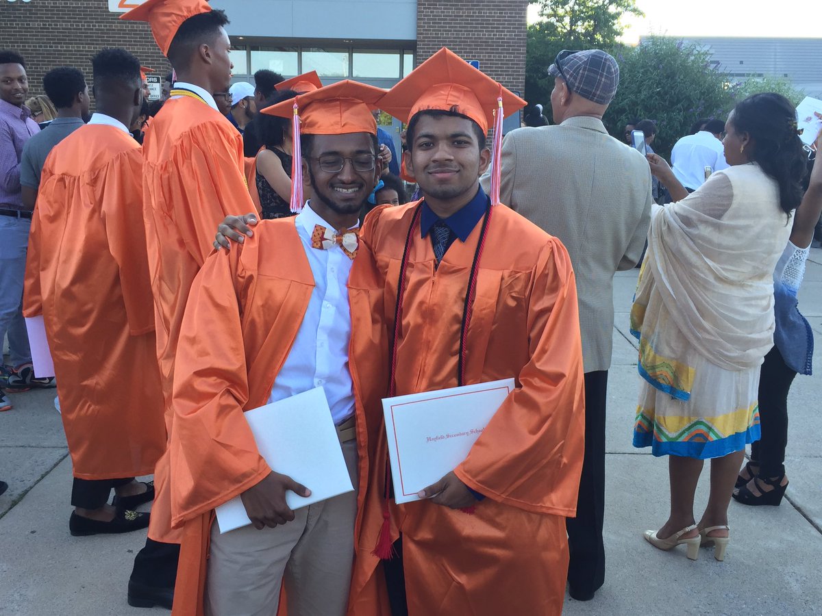 thicktweetz's tweet photo. We did it B16! #2k16grad ๐๐๐ https://t.co/ahYPq35LK0