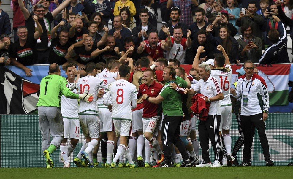 Crisbale7's tweet photo. #Euro2016 #ISLHUN #Isl vs #Hun 
Visit us for Euro updates.
https://t.co/IqVPThYlKH https://t.co/v2S13ukfX6