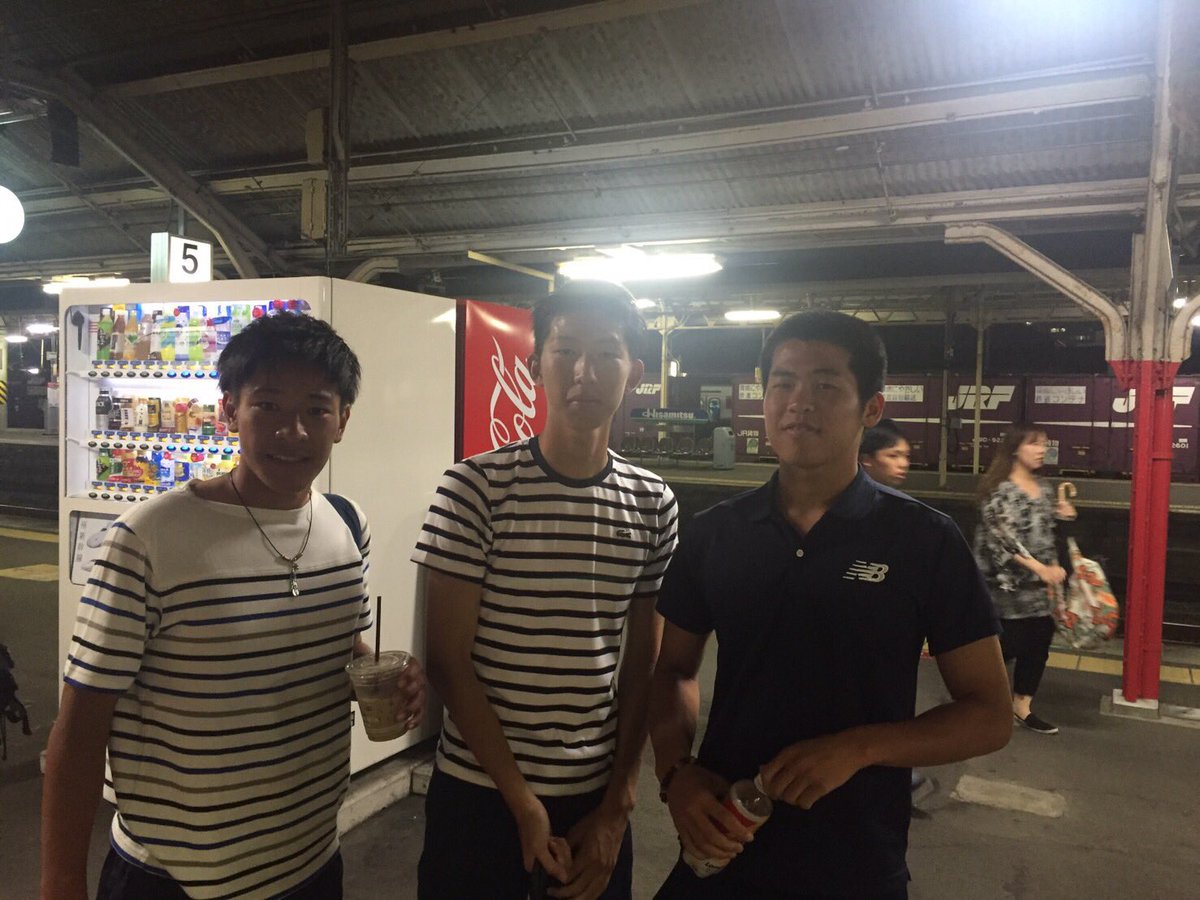 rikito1208ezwe1's tweet photo. サガンVSガンバ
まじおもしろい試合だった！！
倉ちゃんとも写真撮れたけんよかった！ https://t.co/x4Rf7WNuLk