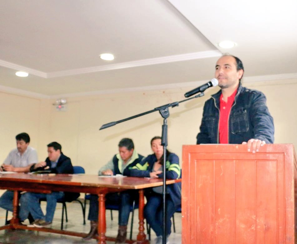 RCAzuay's tweet photo. @jcristoballoret Dir. Provincial #Azuay: En estos #9RC hemos vivimos cambios increíbles con la #RC #ConferenciasRC https://t.co/Z9eAe0tiG5