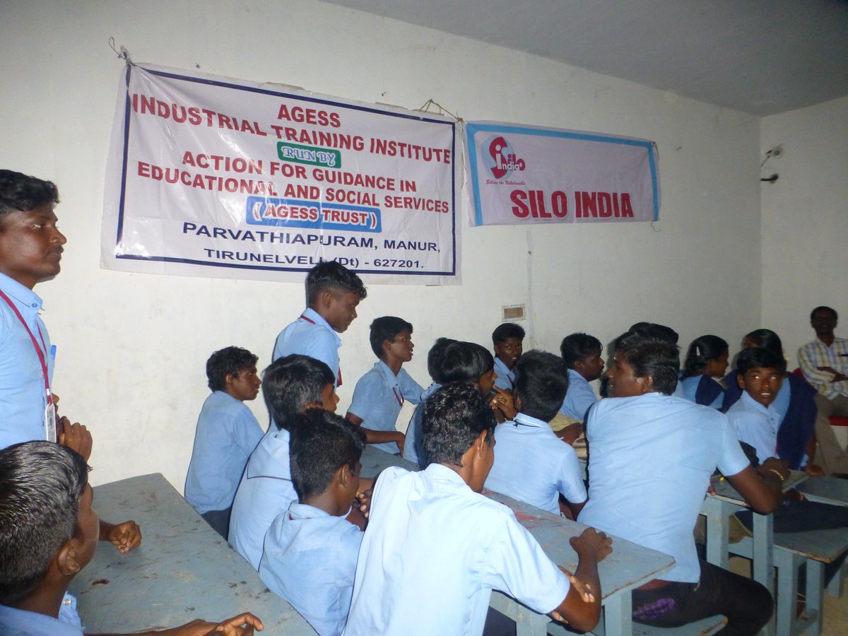 SILOINDIA's tweet photo. The question,"How do I prepare for TNPSC exams?" reveals students #aspiration for better life #ruralyouthempowerment https://t.co/dznFUrIGma