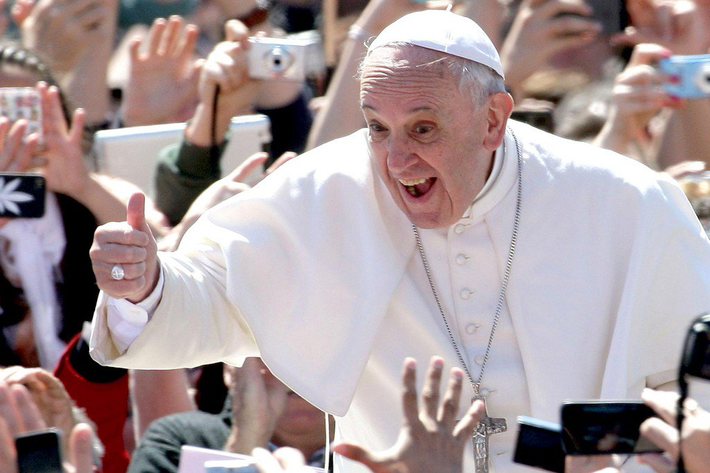 The Pope Calls Wine a Necessity, Says a Wedding Without Wine Is Embarrassing bravo.ly/1Yz3rMT