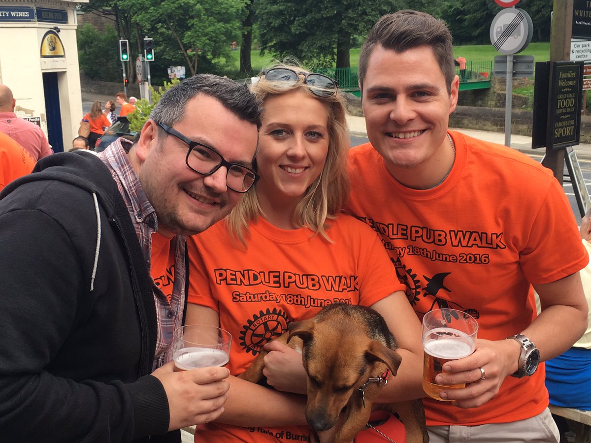 pendlepubwalk's tweet image. Even Yorkshiremen (and lady!) are enjoying #PPW2016. #Yorkshire #Lancashire.