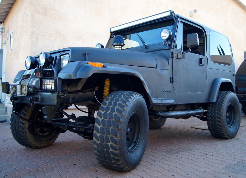 jeepyjs's tweet photo. Blacked out 👌🏻 https://t.co/tRyDPzd5Vq