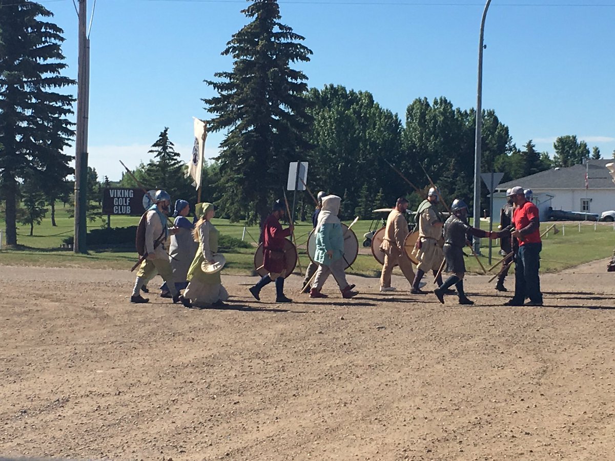RichardStarke's tweet photo. And we're off! Vikings in the Streets parade underway under beautiful sunny skies in Viking! Uff da! @OdinsRavensEdm https://t.co/z6SUMuhqLQ