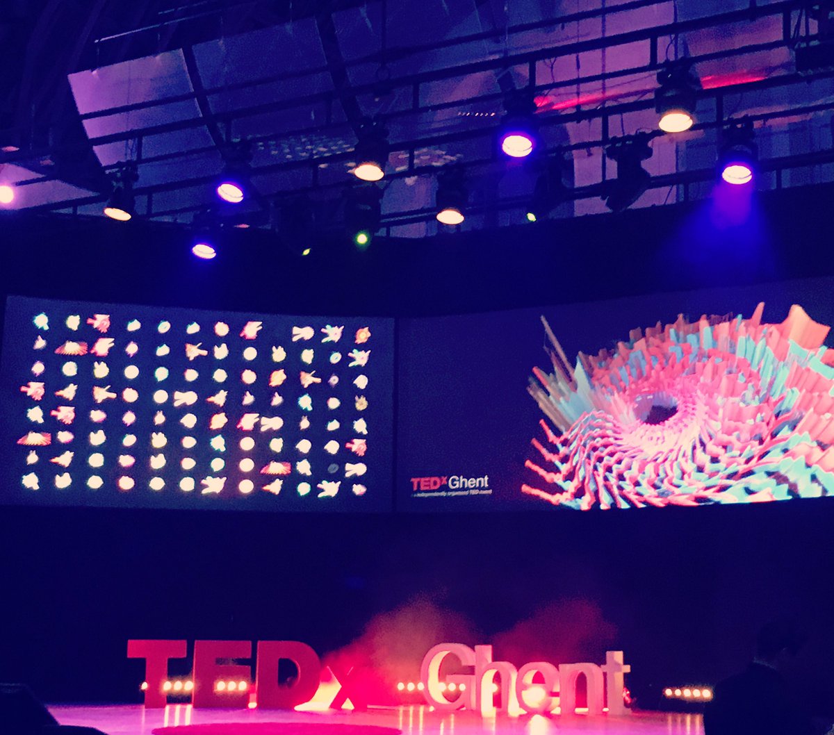 anne_desmet's tweet photo. "Human imagination has no limits" terrific ending of a super inspiring day @ #bitsoflove #tedxghent https://t.co/JU7f5yLWwk