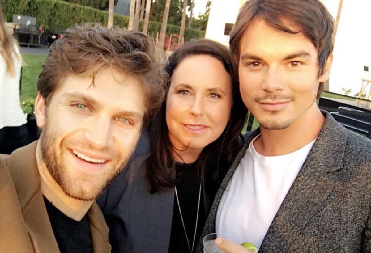 prettyliarsclue's tweet image. #PLLSeason7 #pllcast