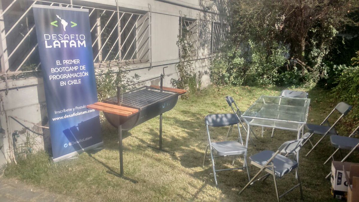 godiegoarias's tweet image. Llegó parrilla para asados a @DesafioLatam campus Santiago! Más que cursos una comunidad, hoy asado de generaciones!