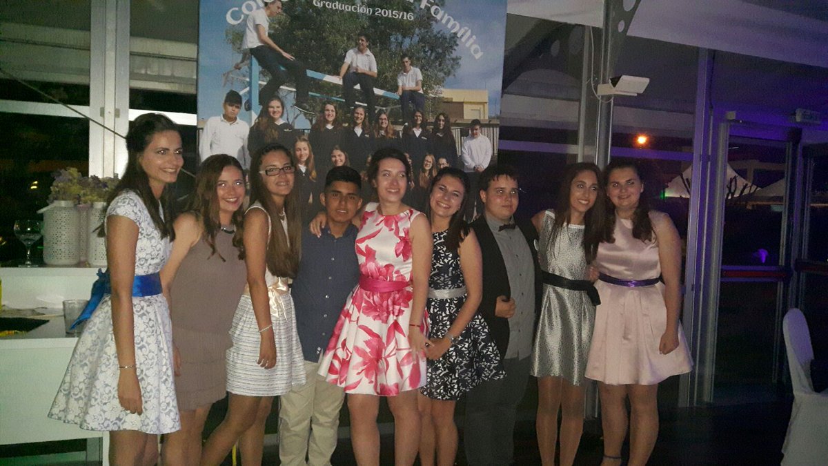 patricia_peerez's tweet photo. Va ser un acte increible, gràcies a cada persona que va formar part d'ell🎓🎓 https://t.co/YgKQzrx6gN