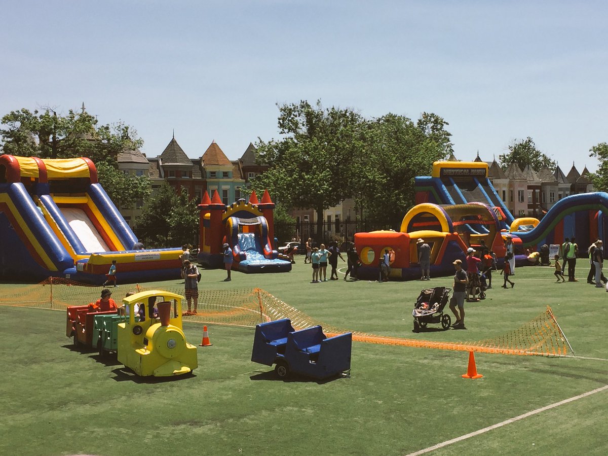 DCMOCRS's tweet photo. Columbia Heights Day has a carnival for children & youth! Join Us! @cohiinitiative @DCMOCRS #CoHiDay2016 https://t.co/bbiJgJIady