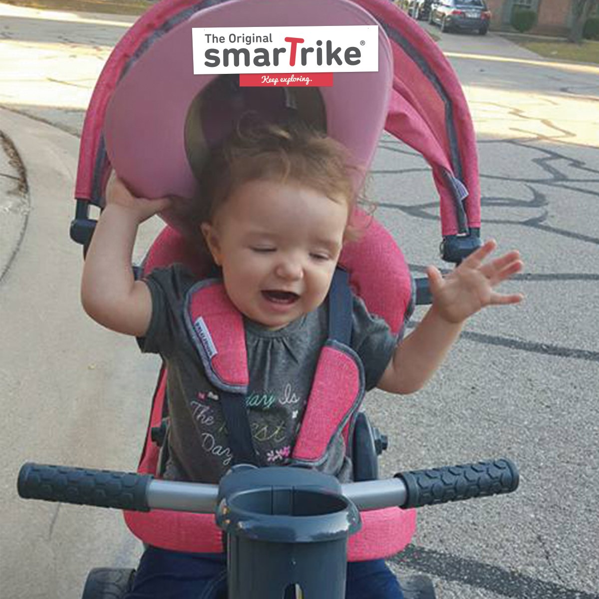 aaaaaaaaaaaaa, una cucaracha!! 
MAMIIII!!