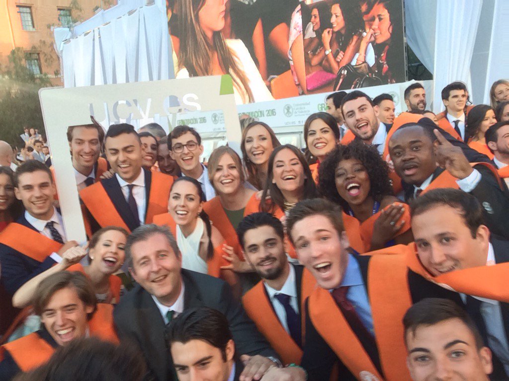 economia_ucv's tweet photo. ¡Enhorabuena, queridos alumnos! #graduacionucv #adeucv #gecofinucv https://t.co/bhKwRBKFAB