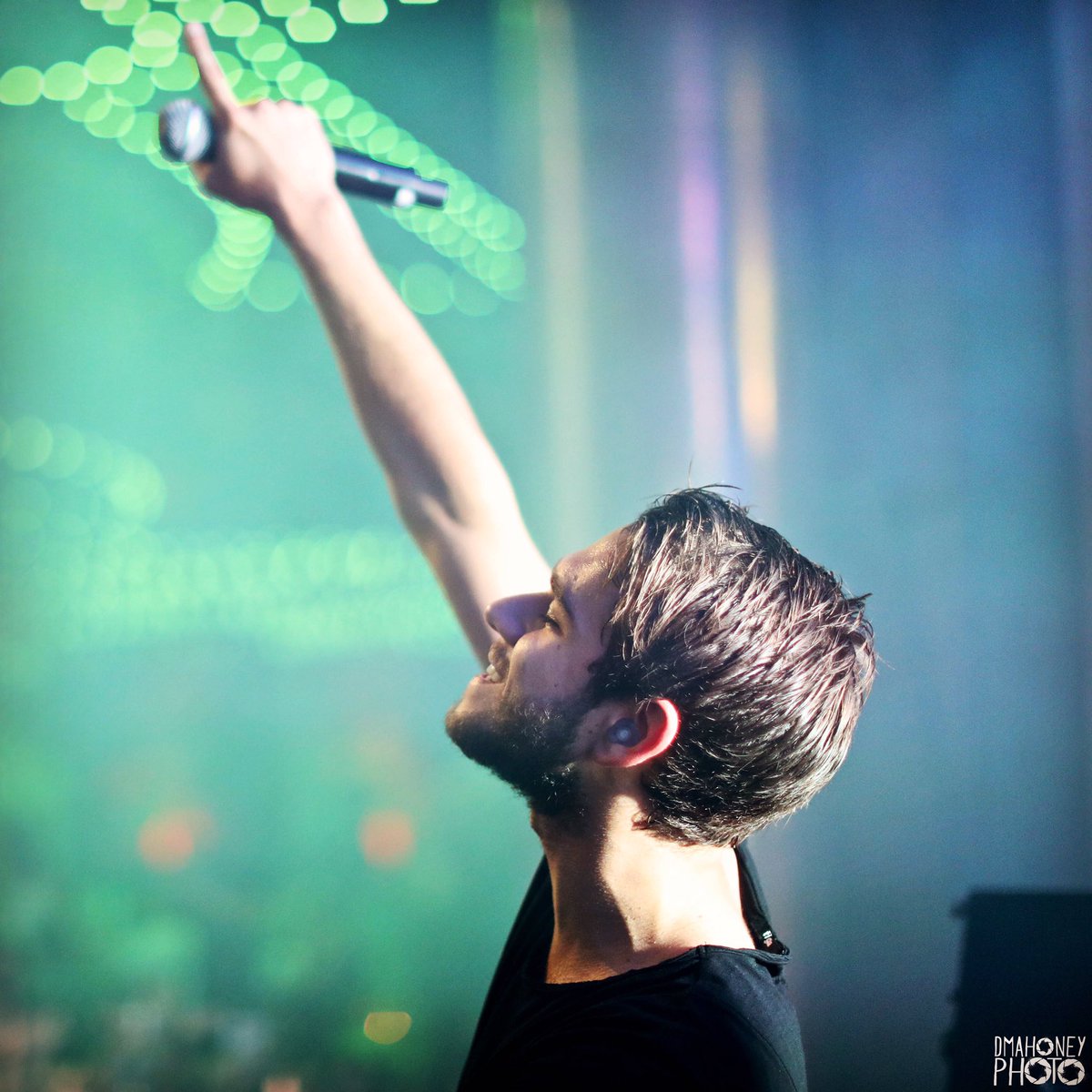 Zedd's tweet photo. ☝️ https://t.co/eVpmXgzQ0z