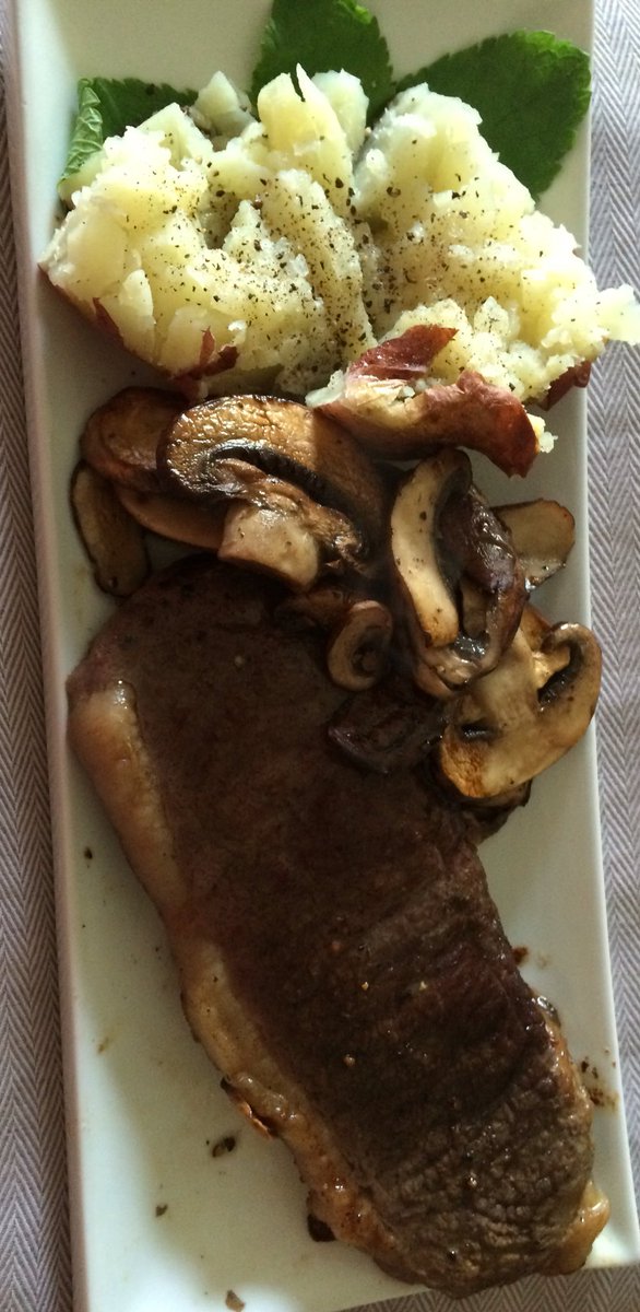 #Dinner #Steak #SmashedBakedPotato #CreminiMushrooms #Yummy