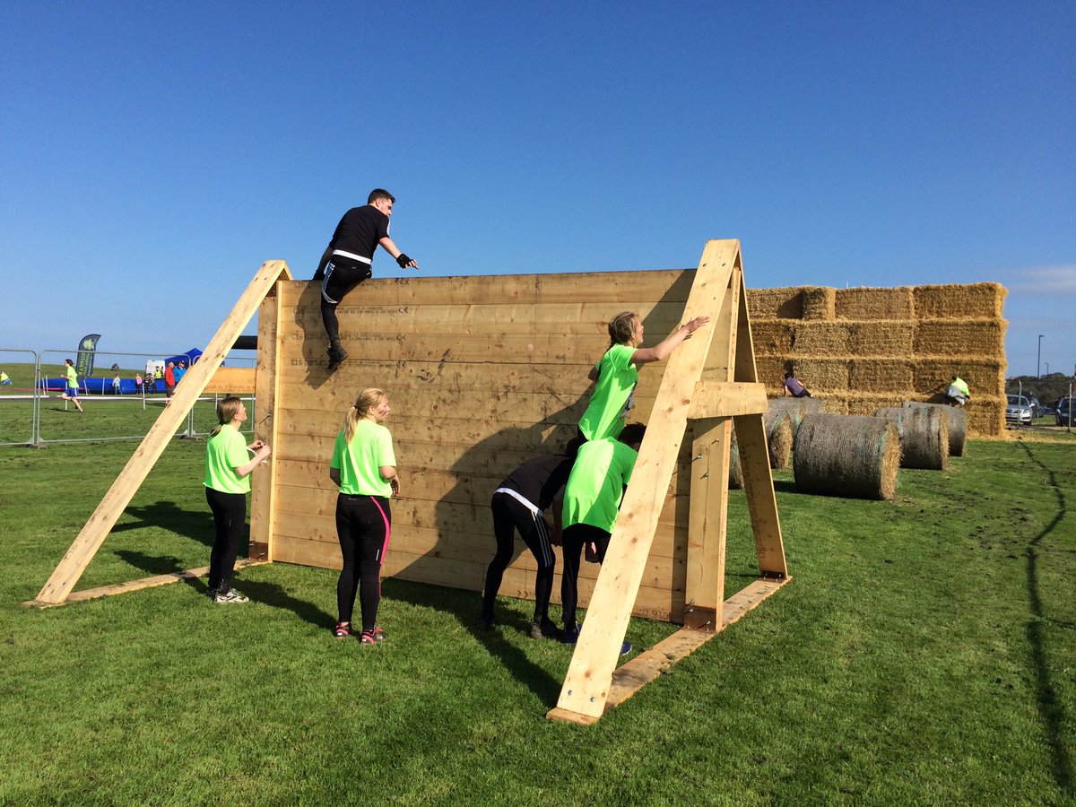 PhilipBarnes_'s tweet photo. Top day @BeachAssault marshalling at &amp; taking down The Wall. So proud to be part of @TotalRacingNcle #greatevents https://t.co/VGJN2e6PCC