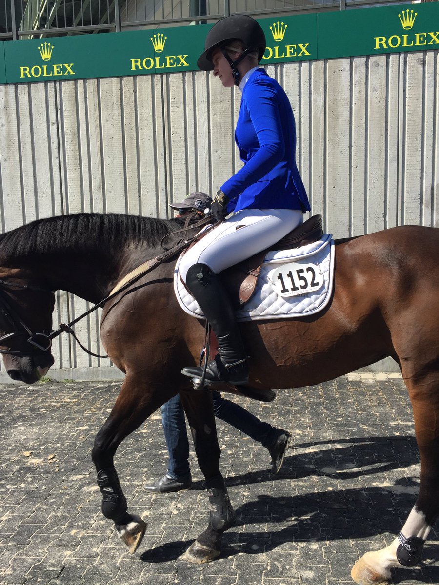 Éce Equestrian tweet media