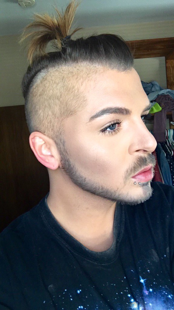 landiduhh's tweet photo. Chill vibes 💀✖️✌🏽️ #malemua #toofaced #crcosmetics https://t.co/dGJ4ebTa35