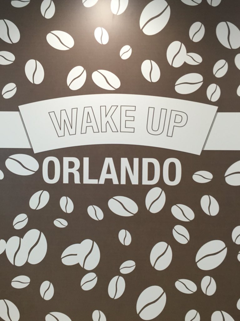 TheWayneKing's tweet photo. Pretty neat visit to "Create your Own" @epicmcdorl today! #FirstTimeForEverything #epicmcdorl https://t.co/nueG8d7jg9