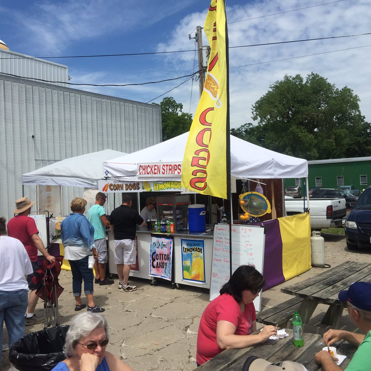 OnlyInThisPlace's tweet image. Main Street delights @SCRoseFestival today!