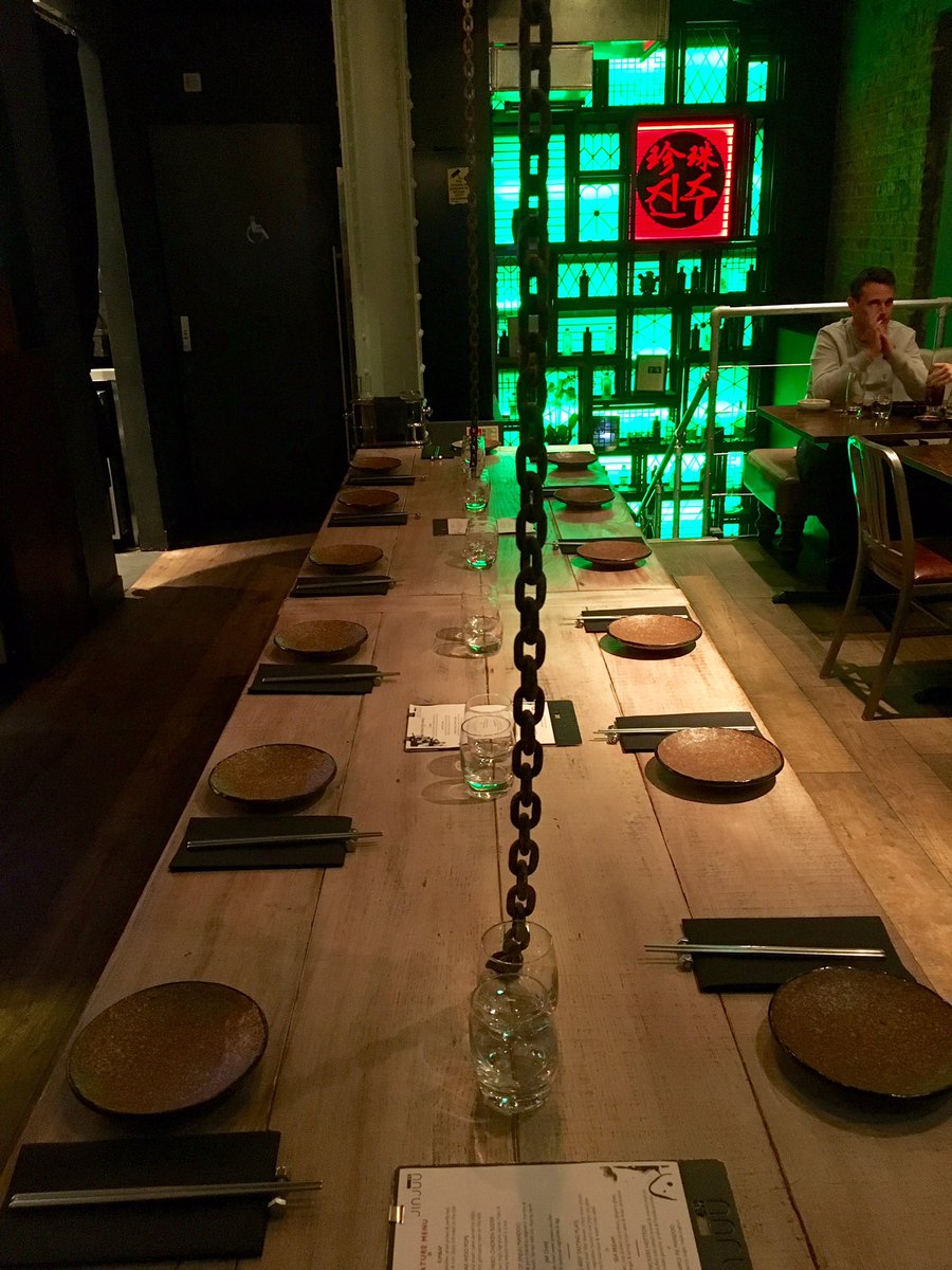 ButlerMayDesign's tweet image. Super cool Korean street food @JinjuuLDN. Best Korean I've had in years #interiordesign #restaurantinteriors